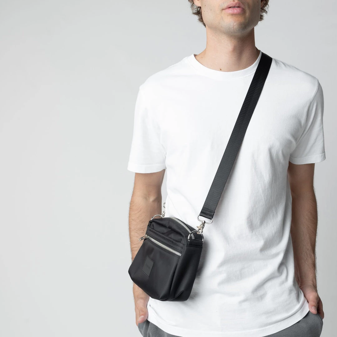 MASSIVE Best Sellers CORE CROSSBODY BAG 11 MASSIVE Best Sellers CORE CROSSBODY BAG