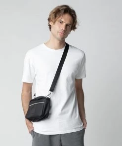 MASSIVE Best Sellers CORE CROSSBODY BAG 14 MASSIVE Best Sellers CORE CROSSBODY BAG