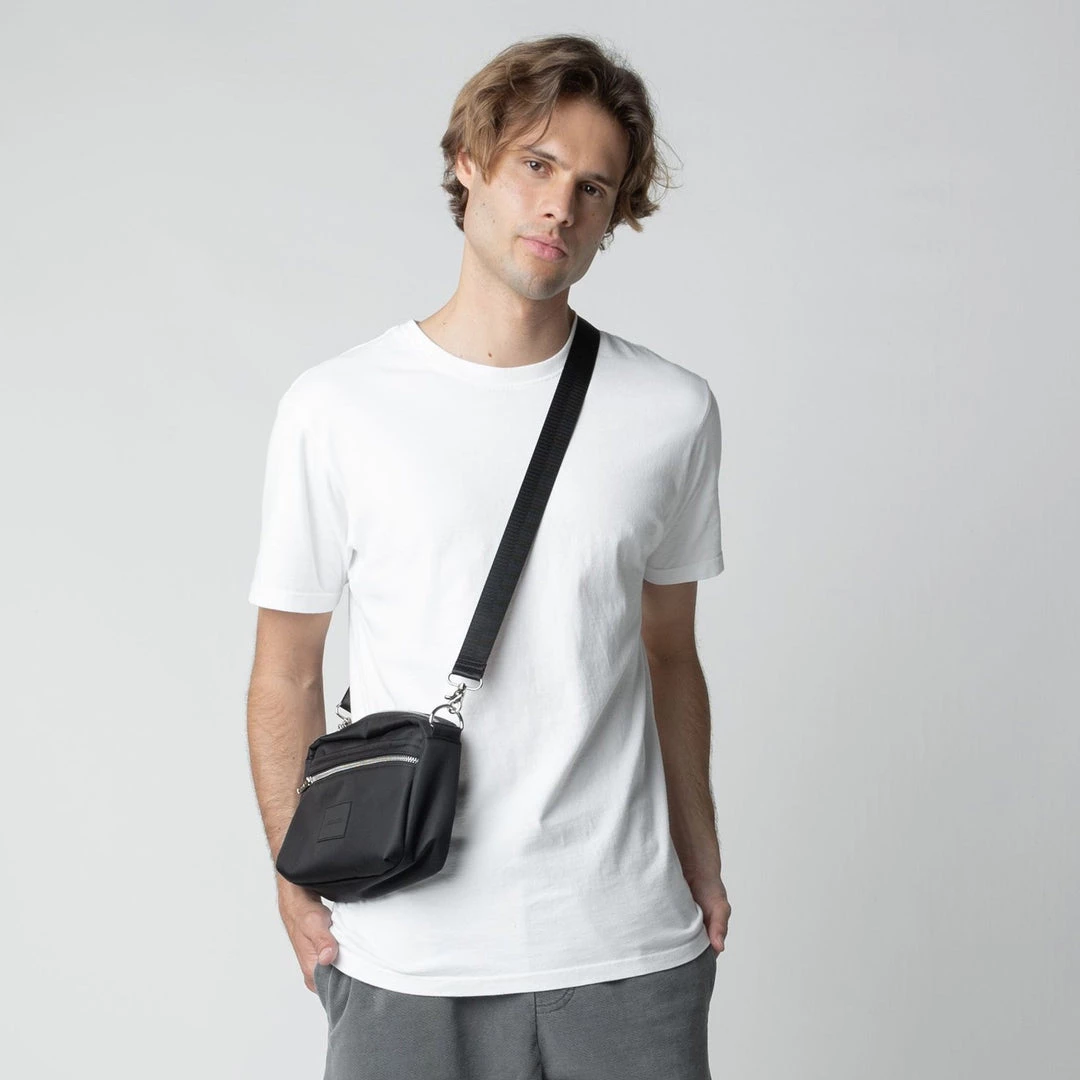 MASSIVE Best Sellers CORE CROSSBODY BAG 5 MASSIVE Best Sellers CORE CROSSBODY BAG