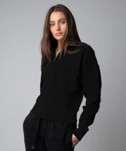 MASSIVE WOMENS 3/4 ZIP PULLOVER 38 MASSIVE WOMENS 3/4 ZIP PULLOVER