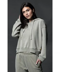 MASSIVE WOMENS PREMIUM CROP HOODIE Best Sellers