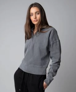 MASSIVE WOMENS 3/4 ZIP PULLOVER 51 MASSIVE WOMENS 3/4 ZIP PULLOVER