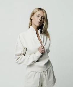 MASSIVE WOMENS 3/4 ZIP PULLOVER 44 MASSIVE WOMENS 3/4 ZIP PULLOVER