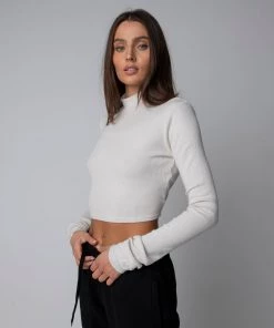 MASSIVE WOMENS LONG SLEEVE MOCKNECK CROP