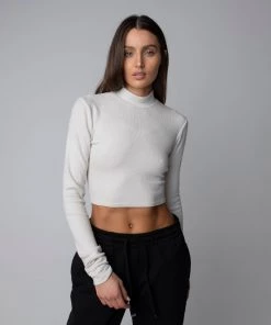MASSIVE WOMENS LONG SLEEVE MOCKNECK CROP