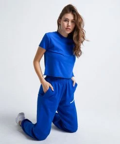 MASSIVE WOMENS ROLLER TEE - SEASONAL Tops