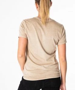 MASSIVE Best Sellers WOMEN’S BOYFRIEND TEE 61 MASSIVE Best Sellers WOMEN’S BOYFRIEND TEE